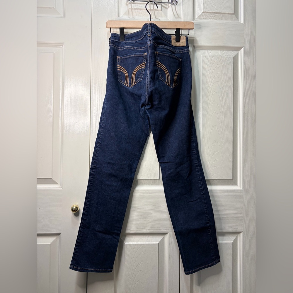 Hollister Dark Blue Straight Jeans size 7s